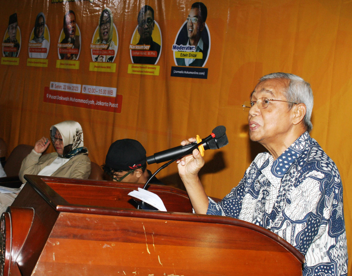 Busyro Desak Jokowi Perintahkan Gibran Mundur Sebagai Cawapres