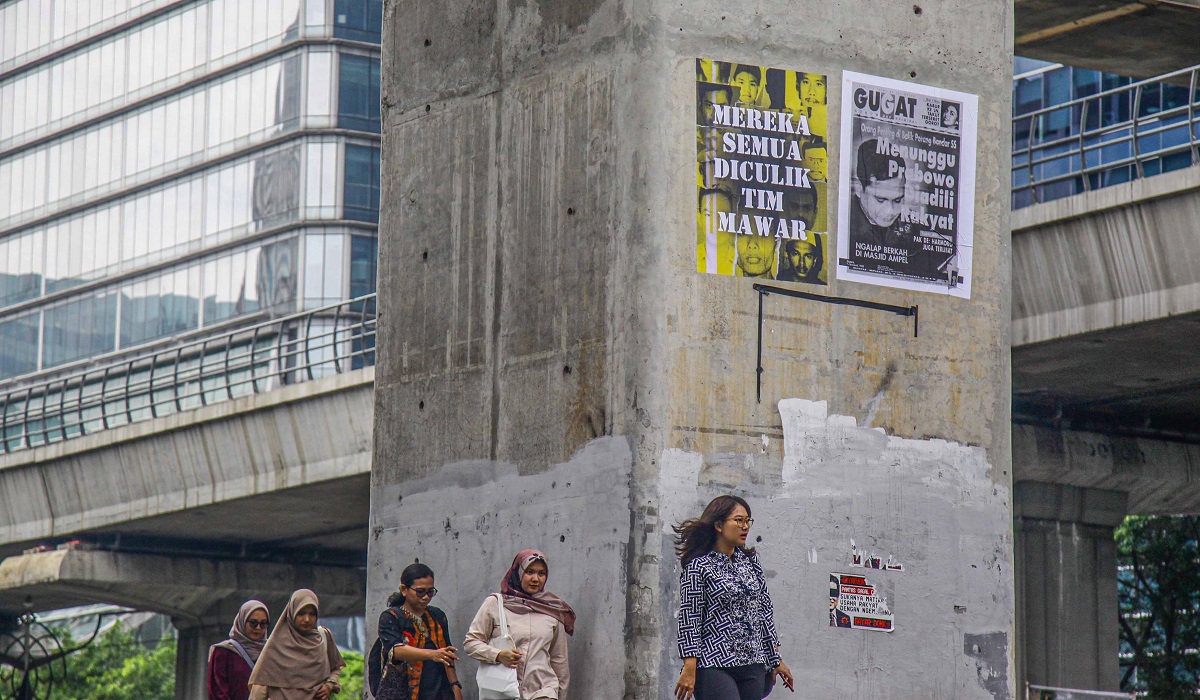 Poster mengenai pelanggaran HAM di Jakarta