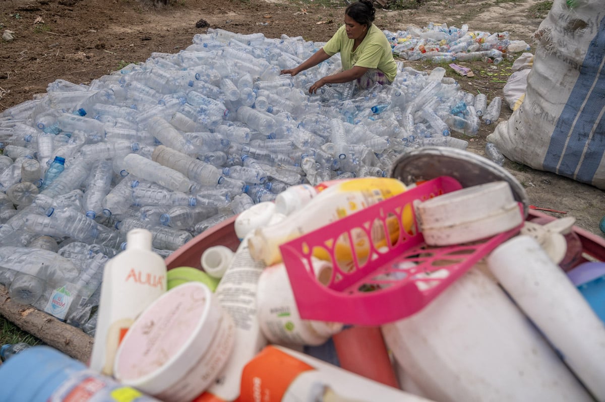 Ilustrasi - Arif Sabdo Yuwono menilai perlu penguatan pengawasan pada produsen untuk menjalankan peta jalan pengurangan sampah plastik