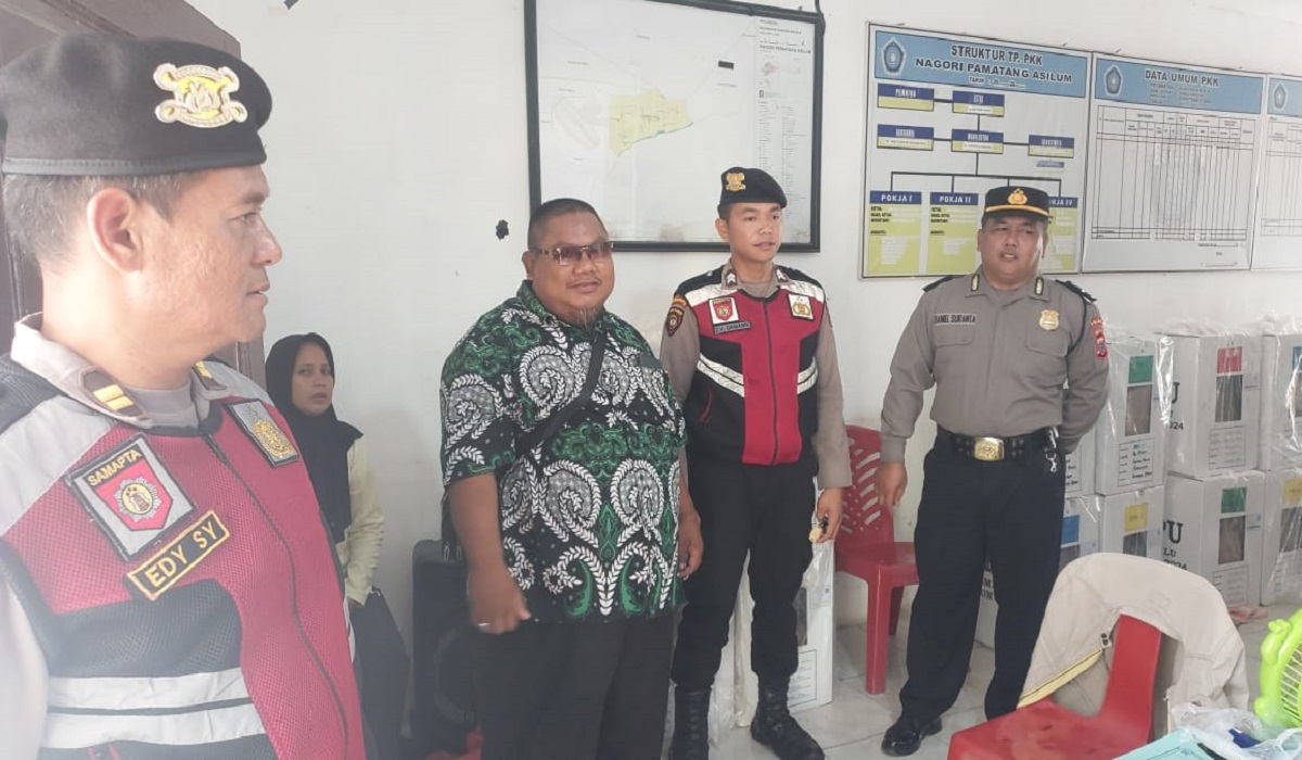 Polres Simalungun gelar patroli di sekitar sekretariat Panitia Pemilihan Kecamatan (PPK)