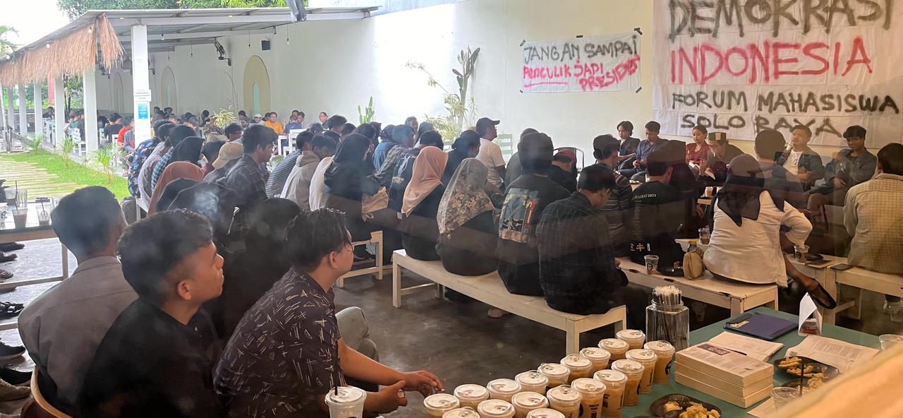 Himpunan Mahasiswa Islam canang Sukoharjo mendesak Presiden dan elit politik harus menjadi teladan dalam patuh terhadap hukum dan etika.