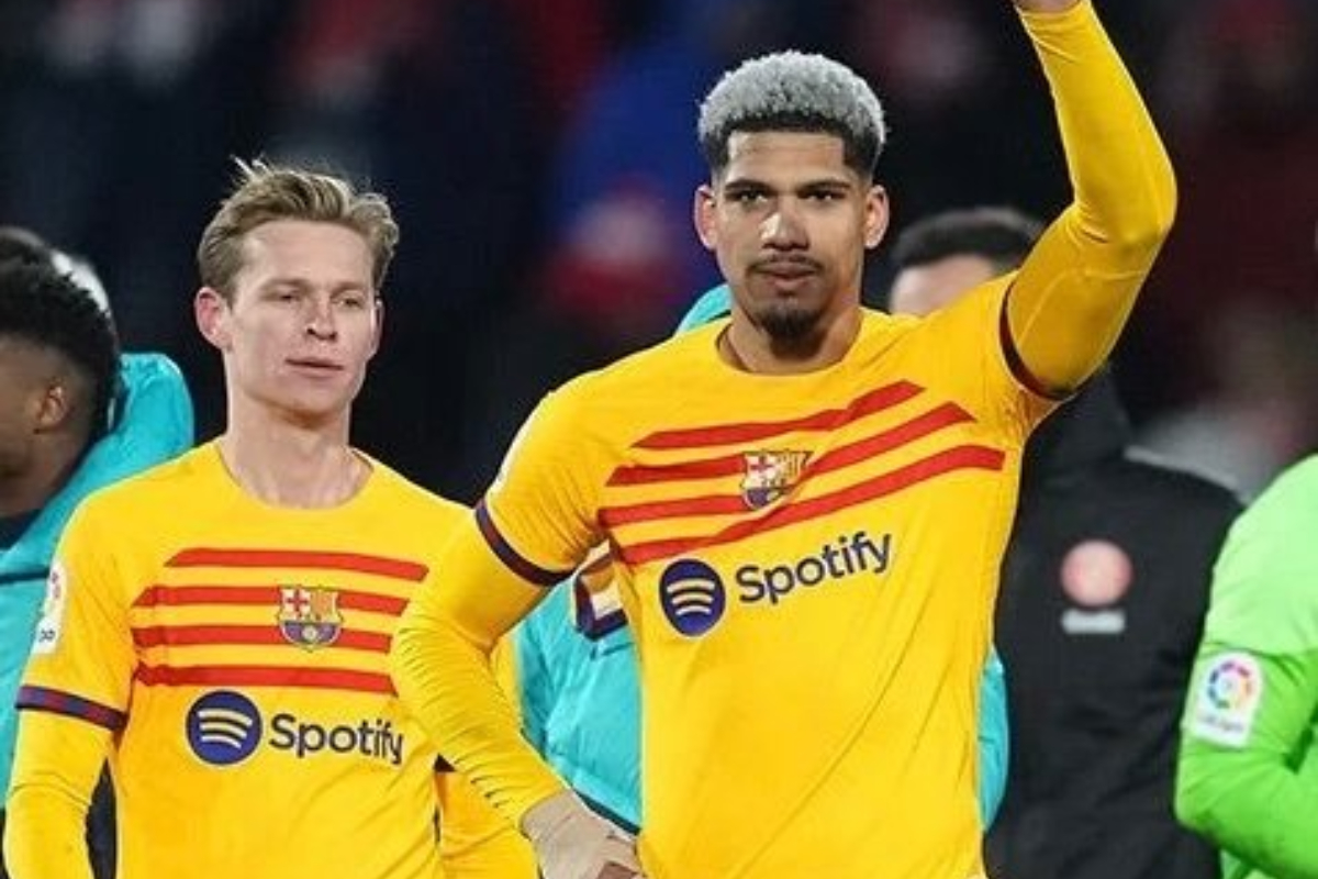 Berikut rumor transfer FC Barcelona, sejumlah pemain dikabarkan akan hengkang dari Blaugrana musim ini mereka adalah Sergi Roberto, Ronald A