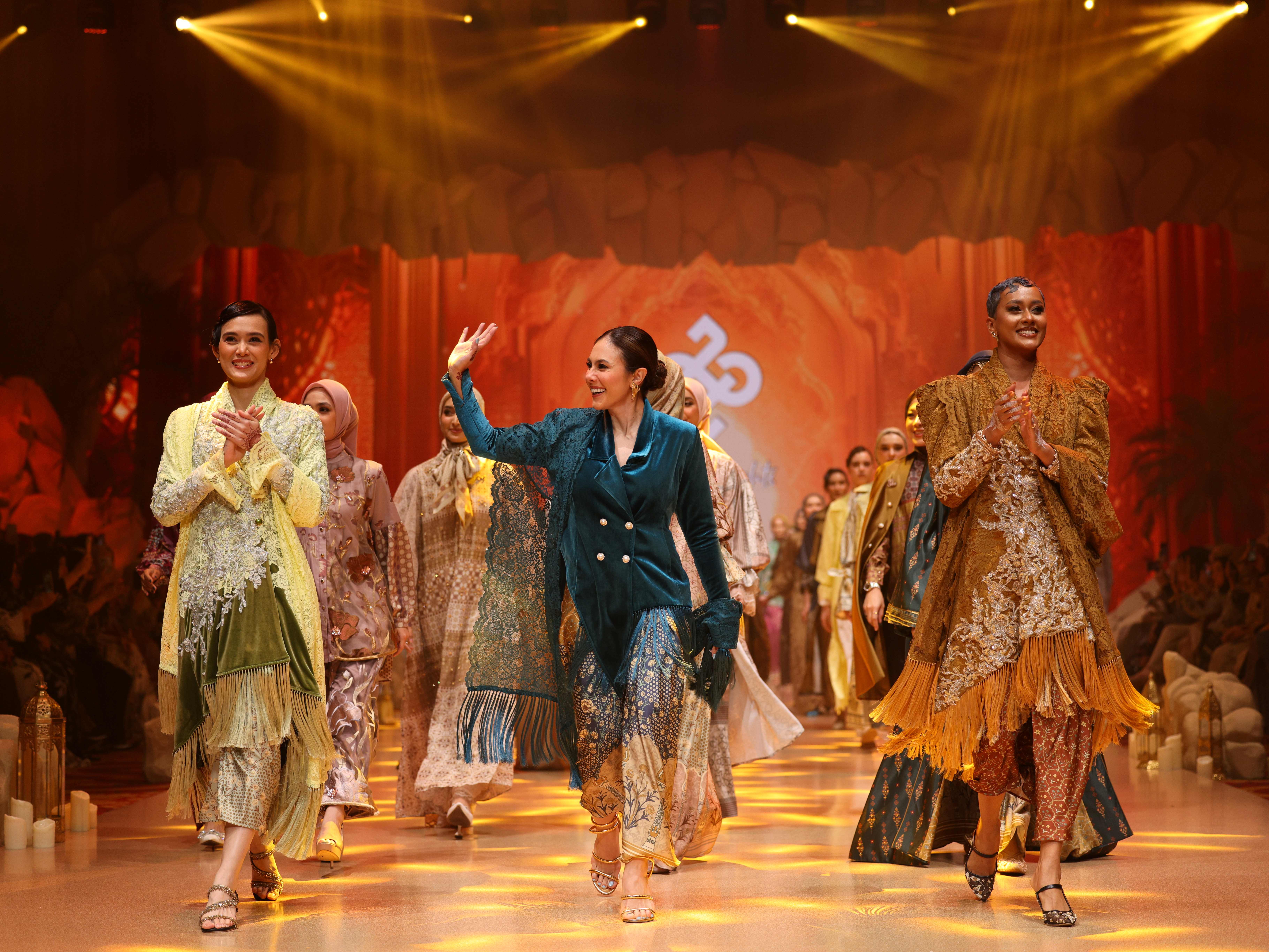 Fashion Show bertema 'Arabian Nights' diselenggarakan pada Selasa, 20 Februari 2024 di Ritz-Carlton Pacific Place, Jakarta. 