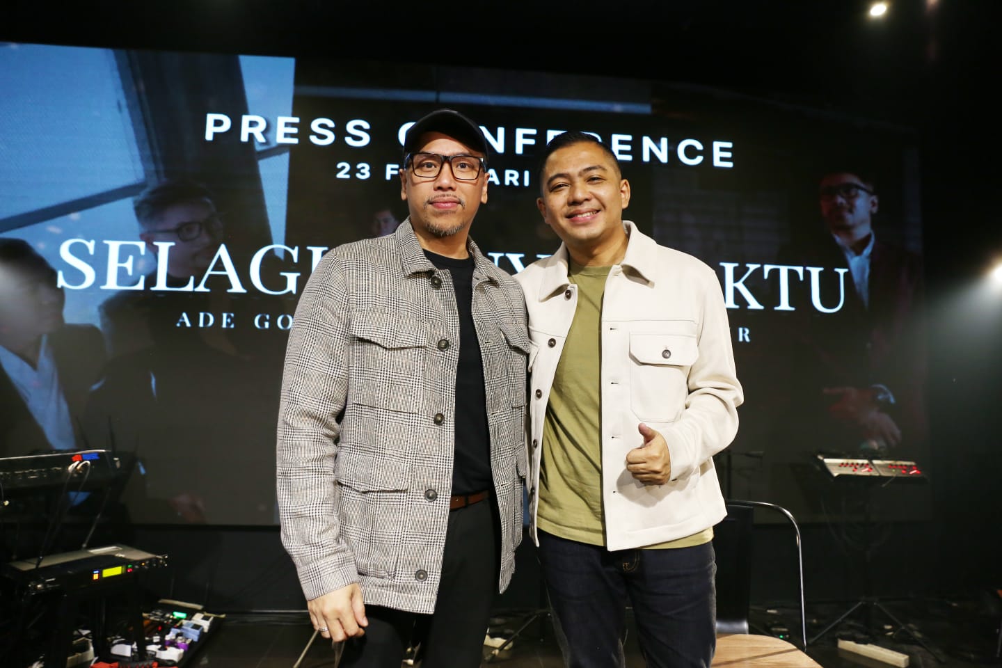 Sammy Simorangkir (kiri) dan Ade Govinda.