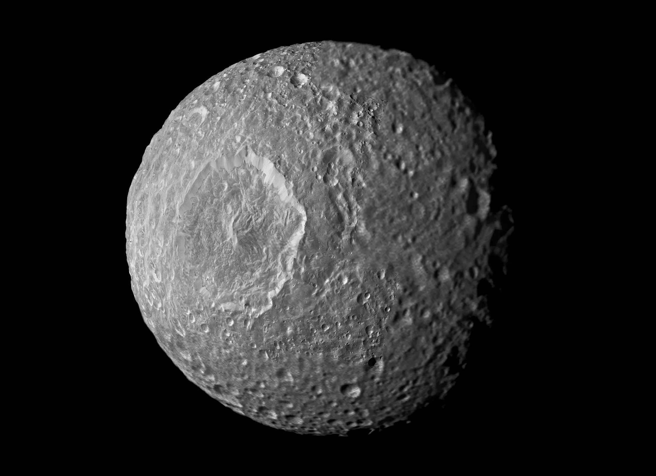 Foto Mimas diambil oleh wahana luar angkasa Cassini. 