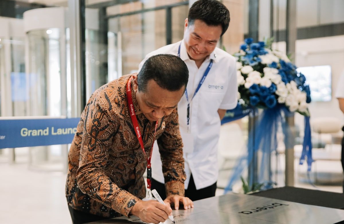 Menteri Investasi/Kepala Badan Koordinasi Penanaman Modal Bahlil Lahadalia (kiri) dan CEO Bitera Tedy Harjanto.