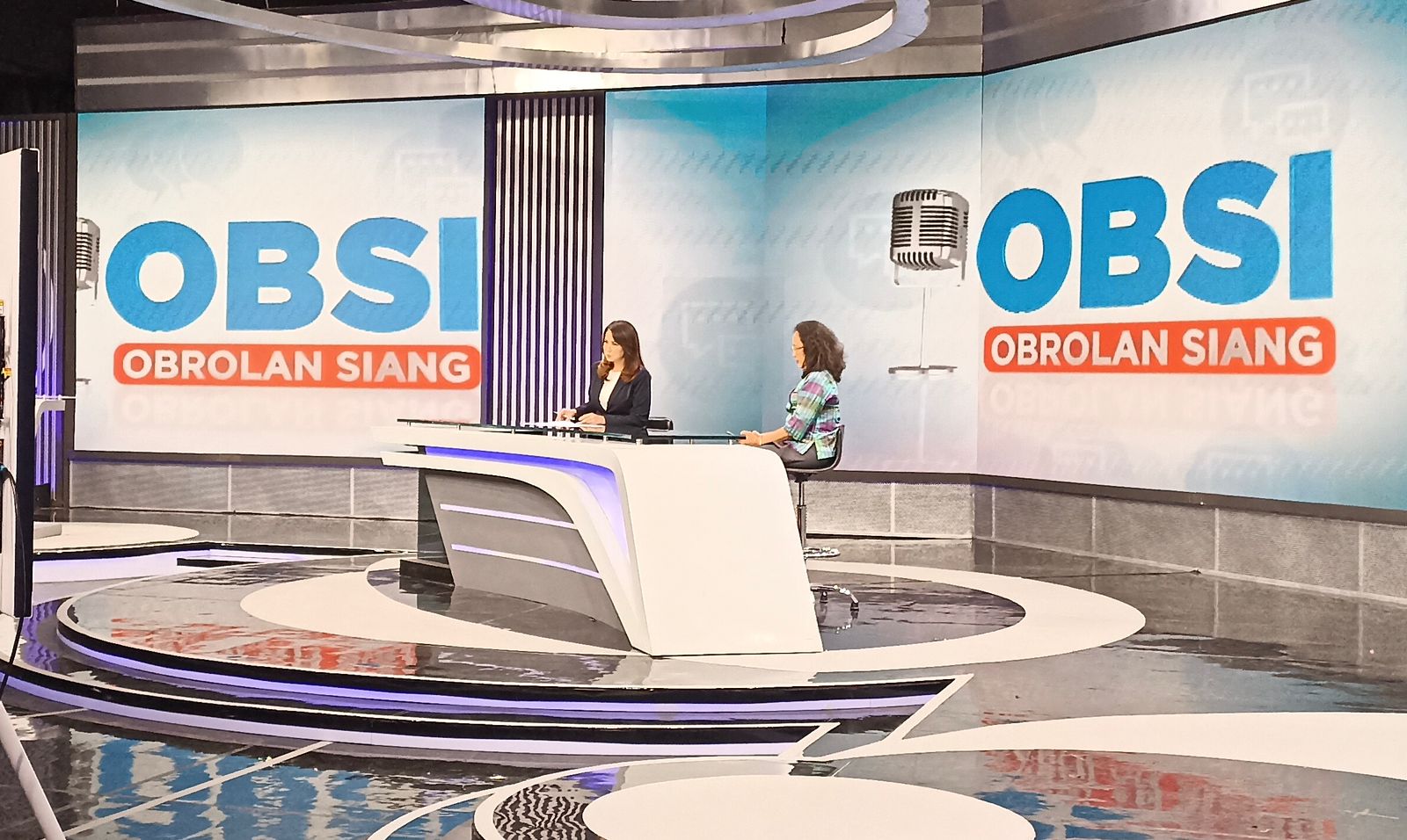 Stafsus Menteri PPPA IG Agung Putri Astrid, saat Talkshow Meningkatkan Keterwakilan Perempuan di Parlemen