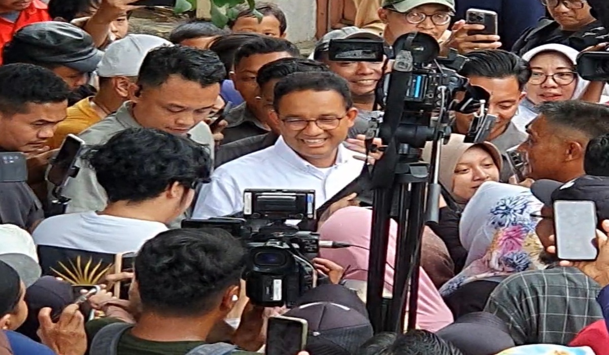 Anies diteriaki presiden oleh warga