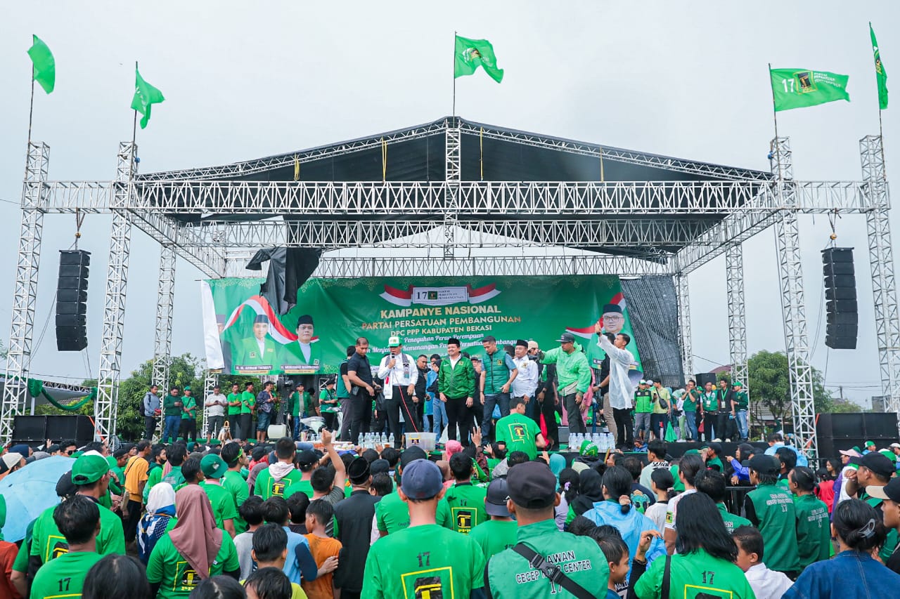 Kampanye nasional Partai Persatuan Pembangunan (PPP) di Cikarang Selatan, Kabupaten Bekasi, Jawa Barat, Senin (5/2) dipadati oleh masyarakat