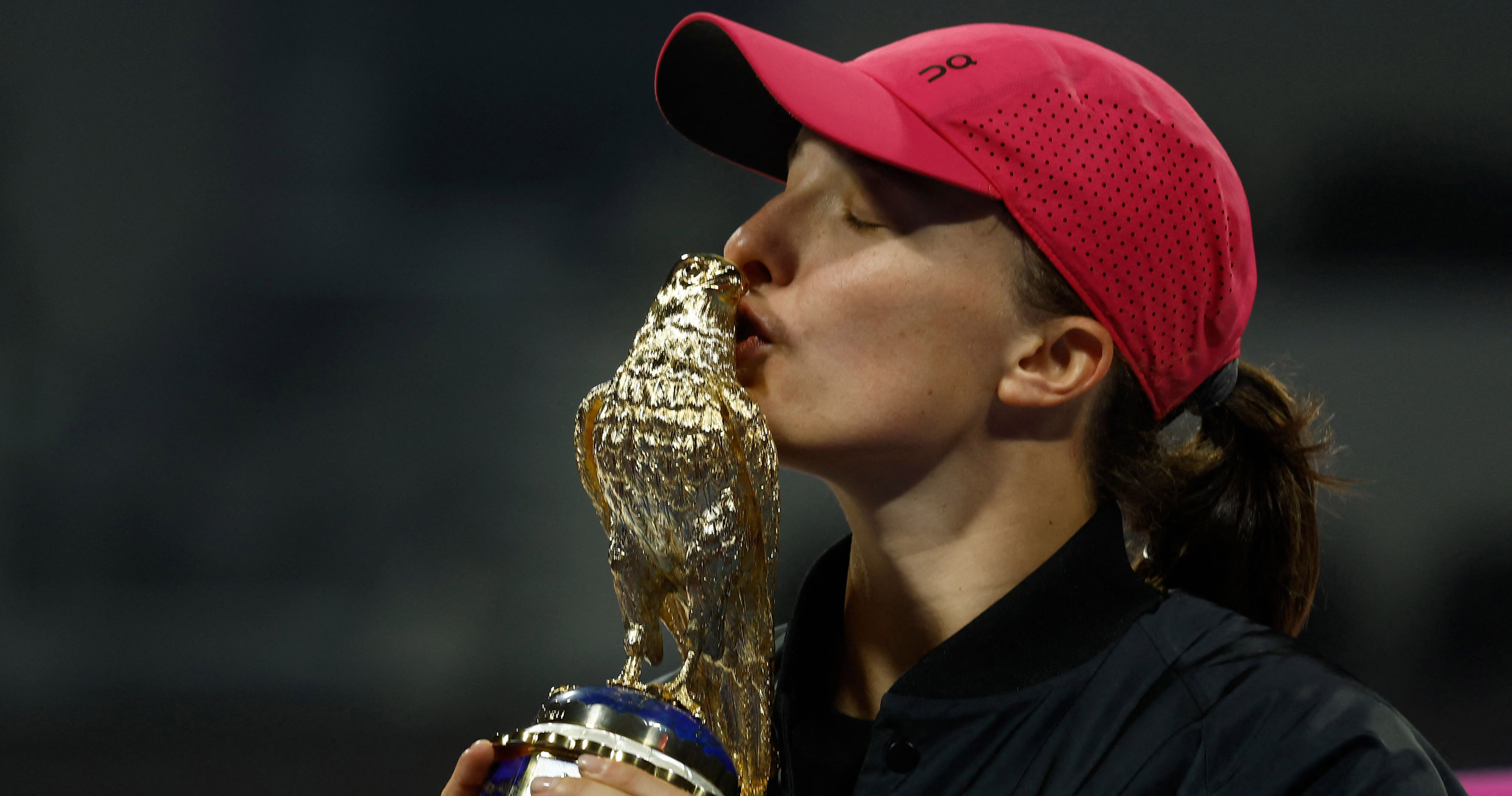 Petenis putri nomor satu dunia asal Polandia Iga Swiatek menjuarai Qatar Terbuka untuk ketiga kalinya secara beruntun. 