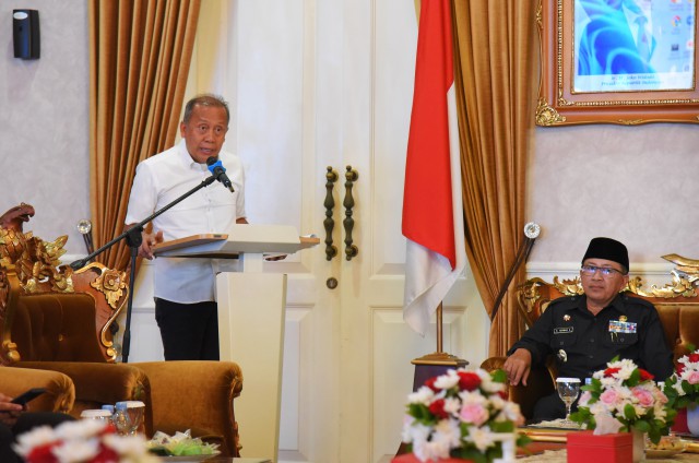 Wakil Ketua Komisi II DPR RI Saan Mustopa saat memimpin Tim Komisi II melakukan Kunjungan Kerja Spesifik ke Kabupaten Cianjur, Jabar,