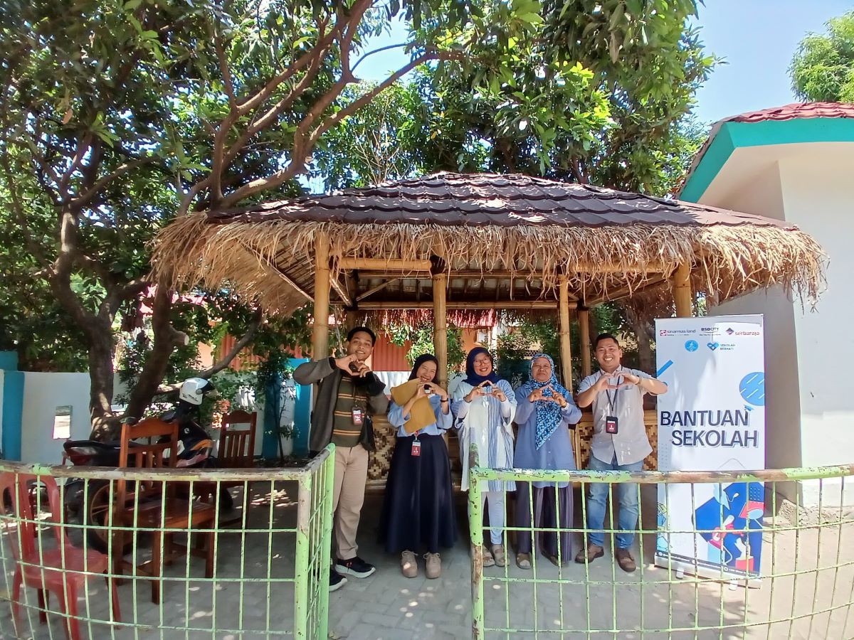 Sinar Mas Land Beri Bantuan ke 44 Sekolah di Tangerang Selatan