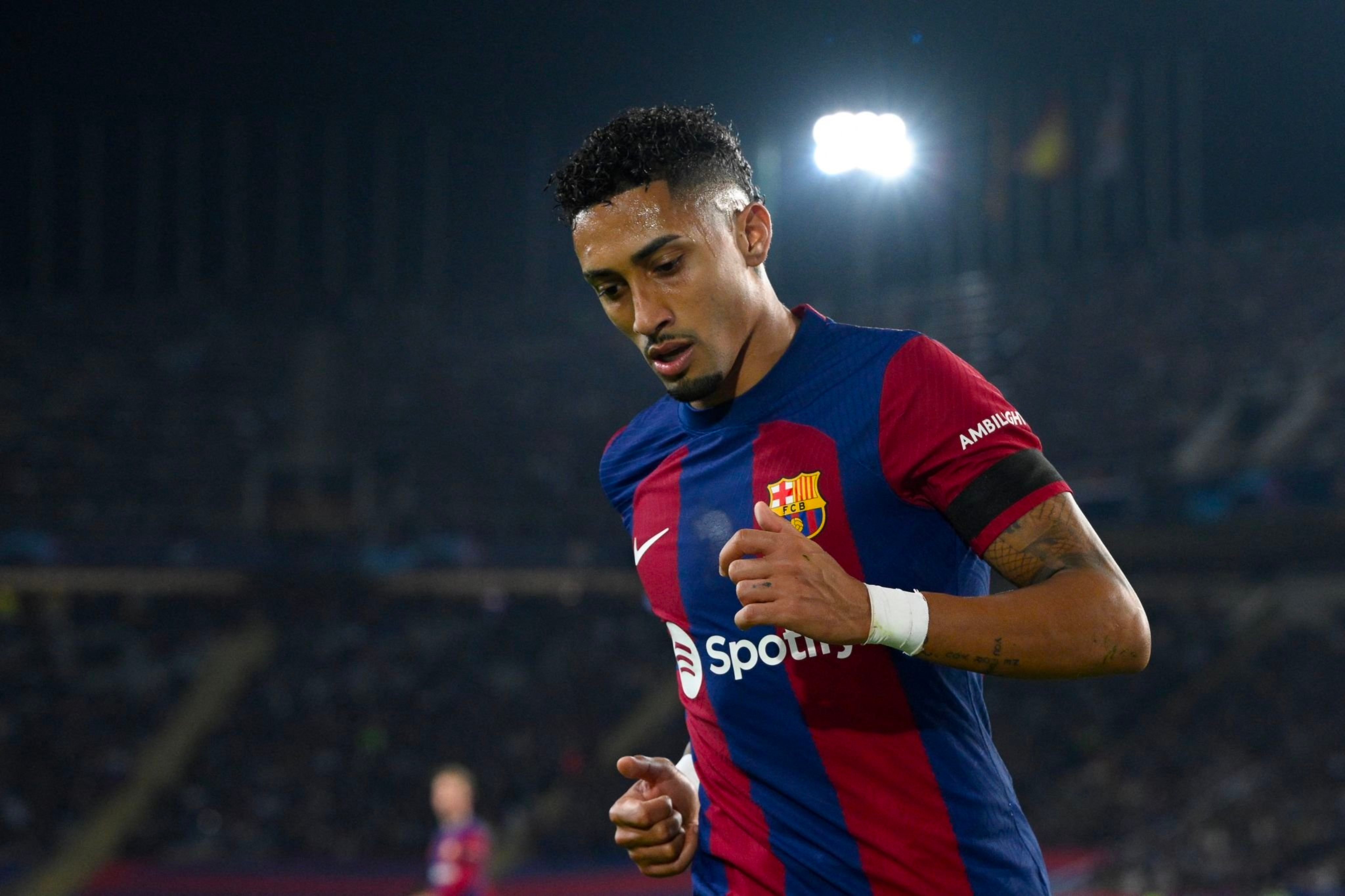 Striker FC Barcelona, Raphinha direnacanakan akan dijual ke klub Premiere League, Tottenham Hotspur pada bursa transfer musim dingin 2024, i