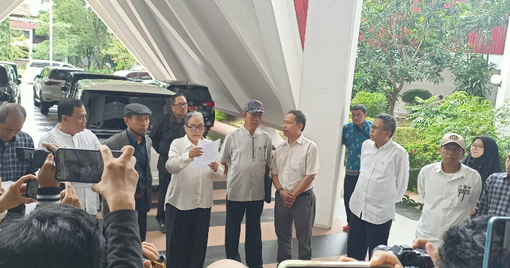 Forum Guru Besar dan dosen Unhas menyatakan sikap kritiknya untuk Jokowi