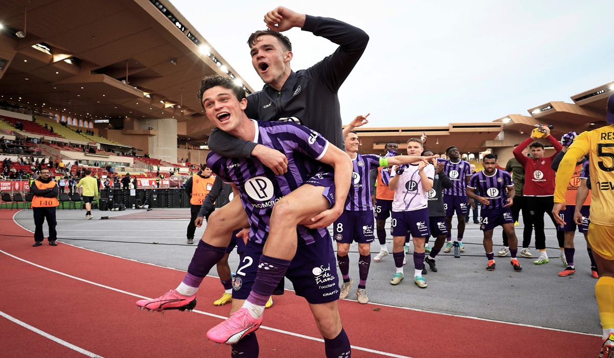 Para pemain Toulouse melakukan selebrasi usai mengalahkan Monaco di laga Ligue 1.