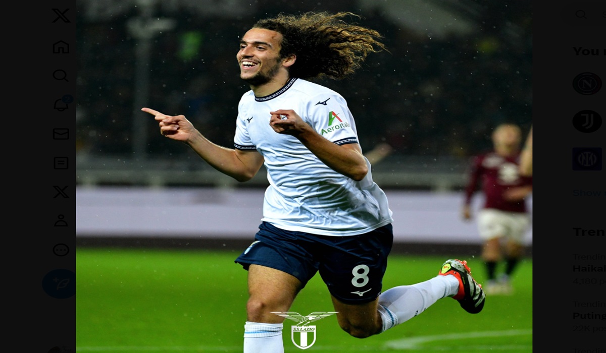 Pemain Lazio Matteo Guendouzi melakukan selebrasi usai mencetak gol ke gawang Torino di laga Serie A