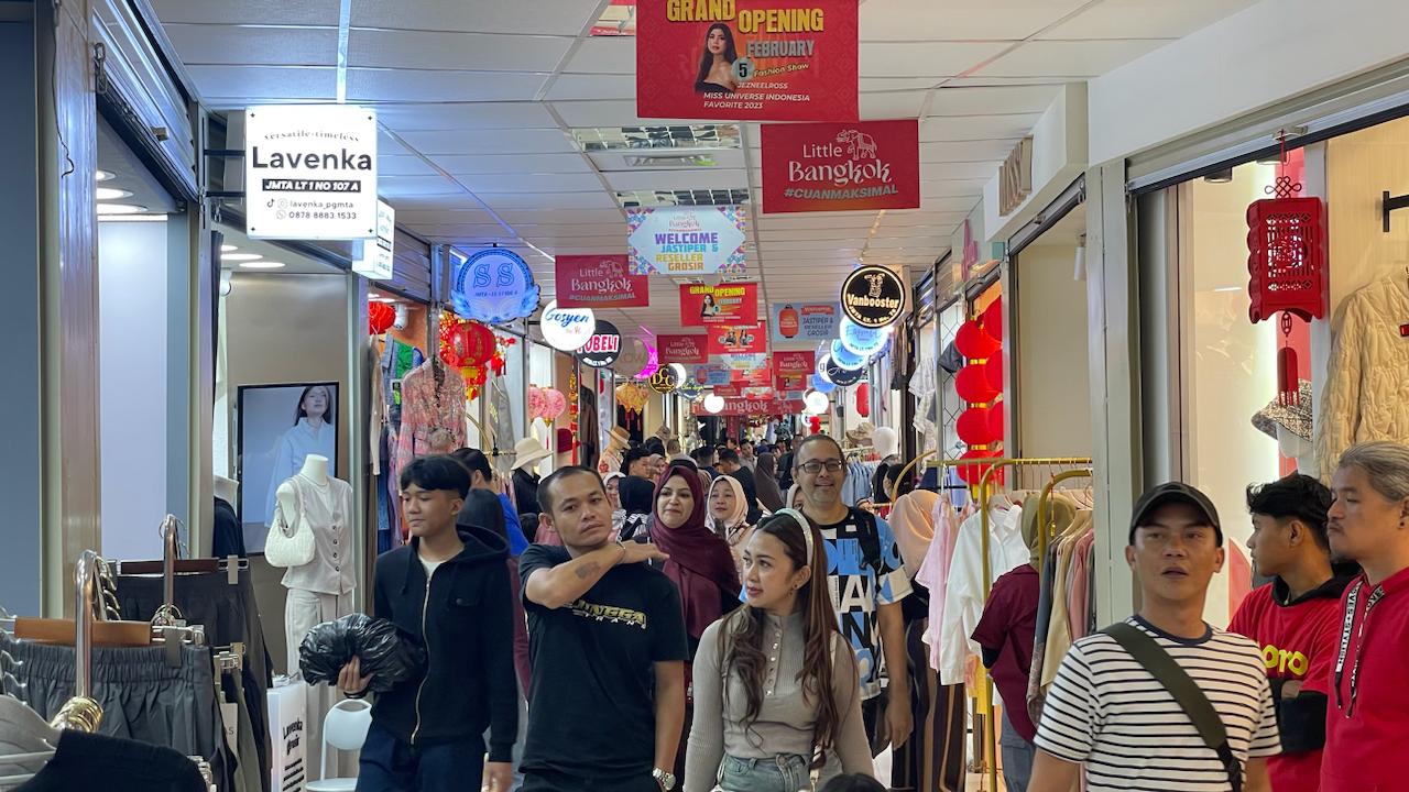 Pusat Grosir Metro Tanah Abang menghadirkan blok terbarunya yang diberi nama ‘Little Bangkok’. 