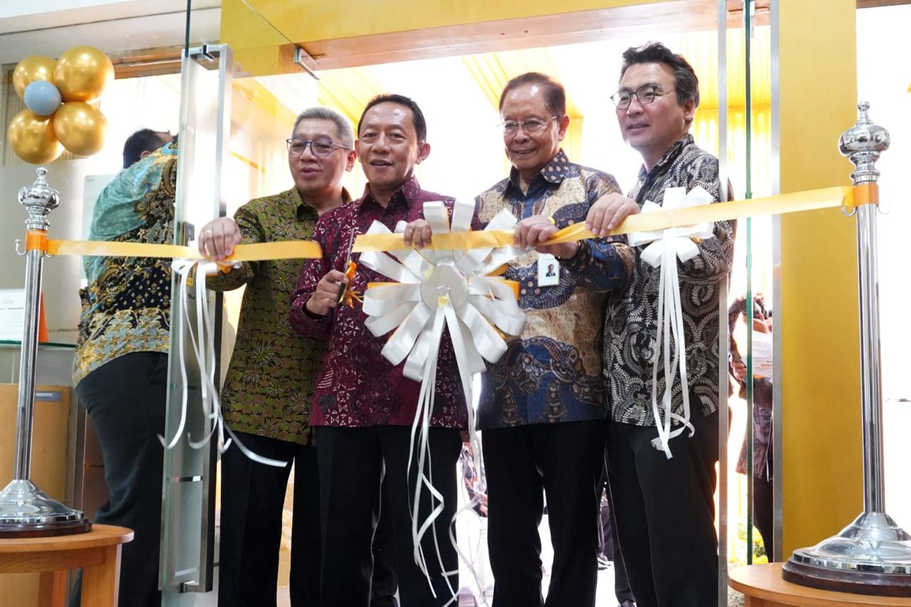 Peresmian pindah alamat Bank KB Bukopin Syariah (KBBS) ke Jalan Terusan Jakarta No.131 Antapani, Bandung.