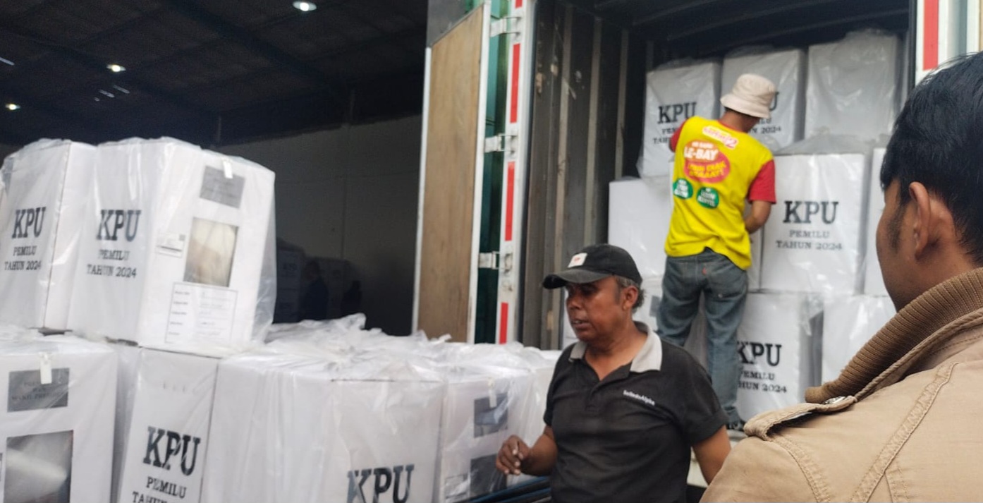 KPU Cianjur mulai mendistribusikan logistik pemilu ke wilayah selatan