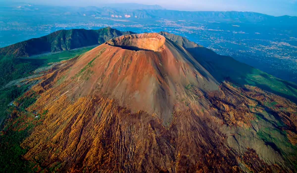 Tiga peneliti berhasil menggunakan kecerdasan buatan untuk membaca gulungan kuno berusia 2.000 tahun.
