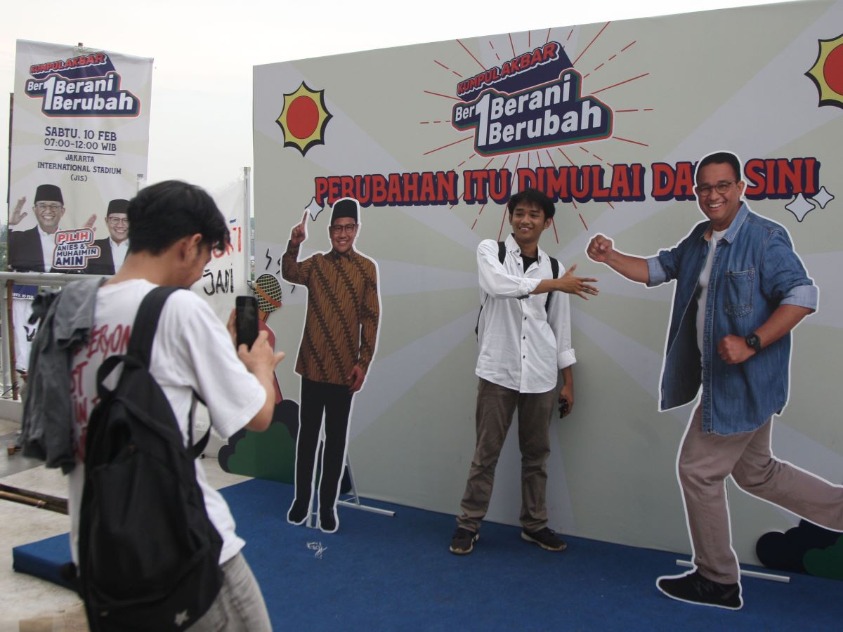Pendukung dan relawan Anies Baswedan-Muhaimin Iskandar (Amin) memenuhi venue Jakarta Internation Stadion (JIS) saat Kumpul Akbar.