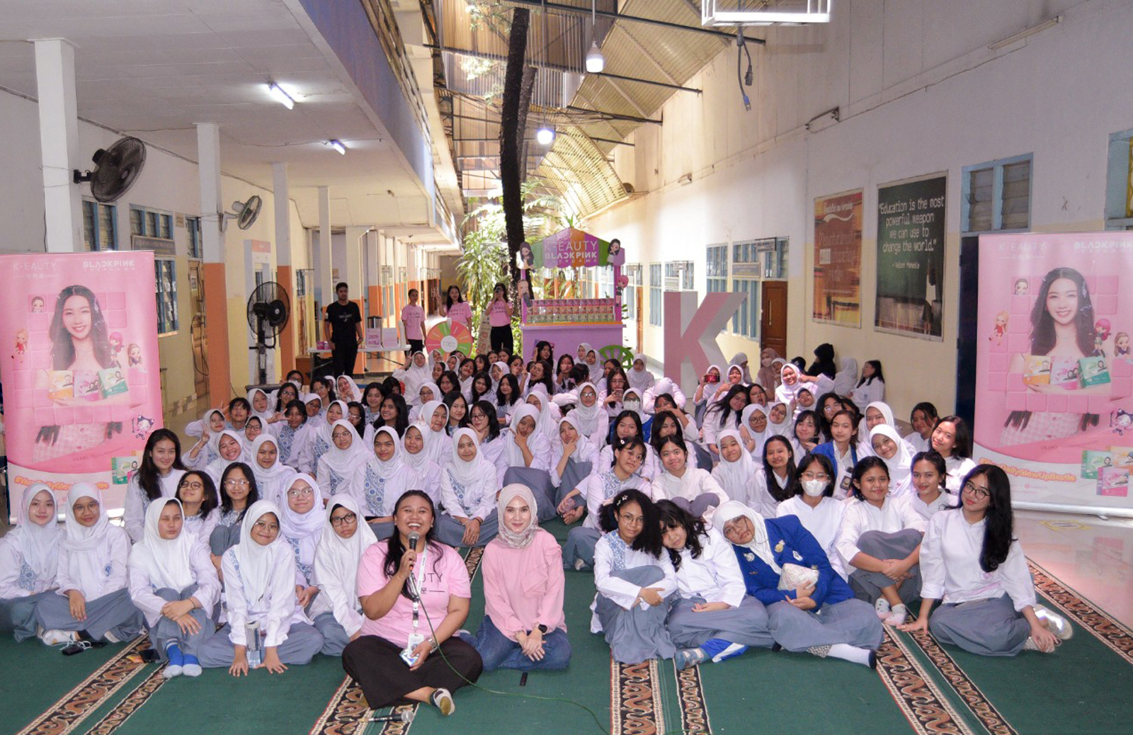  Acara talkshow yag digelar K-eauty mengenai kesehatan mental remaja di salah satu SMA di Jakarta.