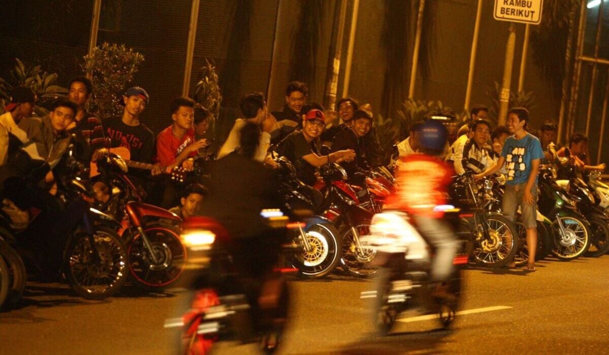 Ilustrasi aksi balapan liar.