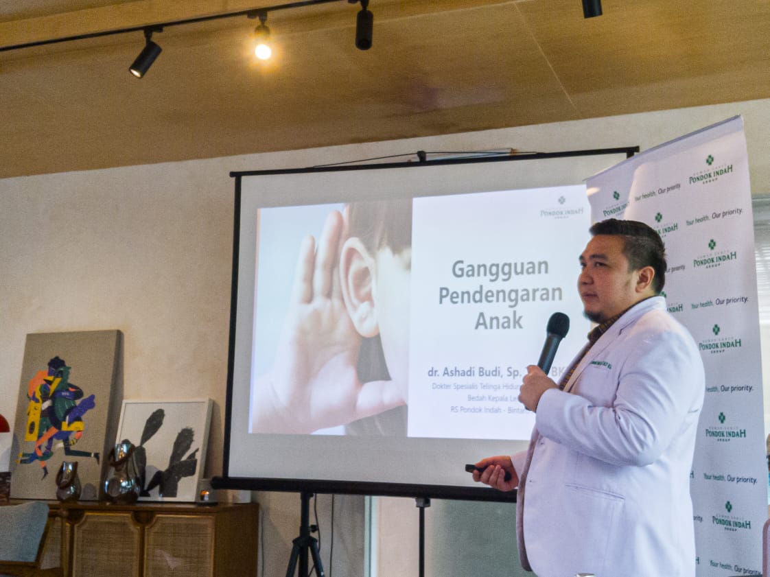 Dokter spesialis THT RS Pondok Indah Ashadi Budi menjelaskan mengenai cotton bud