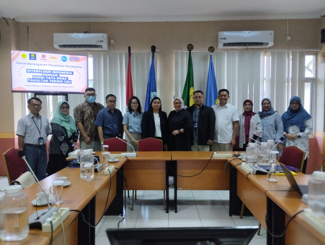 Acara penandatanganan kerja sama antara Interflour Indonesia dan Fakultas Teknik Universitas Negeri Jakarta (UNJ) di Jakarta, Selasa (20/2).