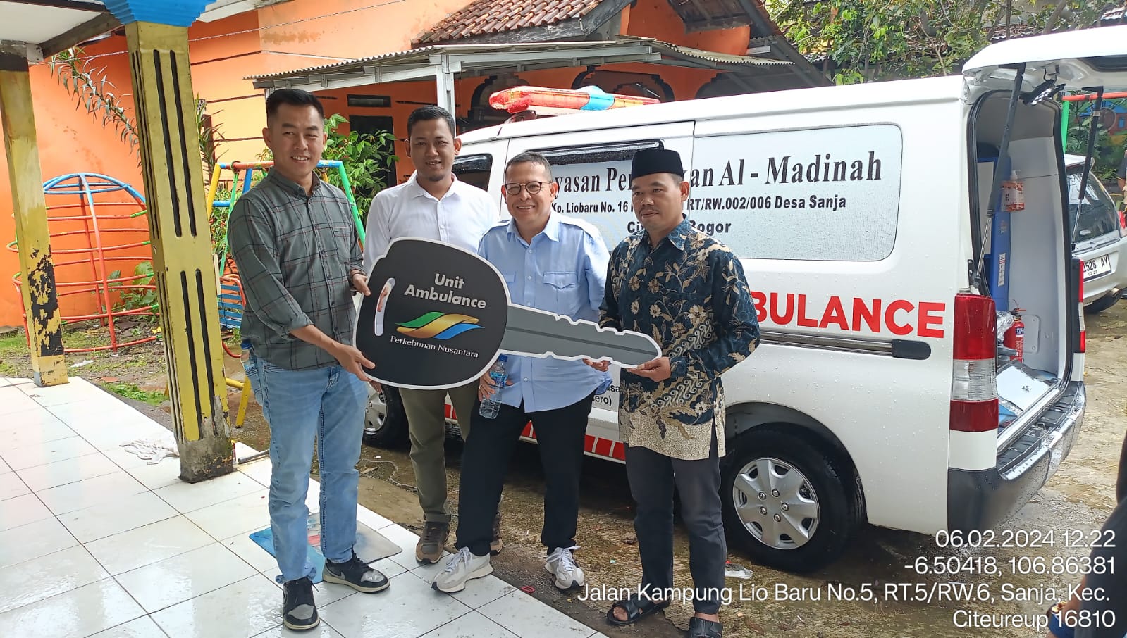 PT Perkebunan Nusantara III Serahkan Bantuan Ambulans untuk Yayasan Al-Madinah, Bogor