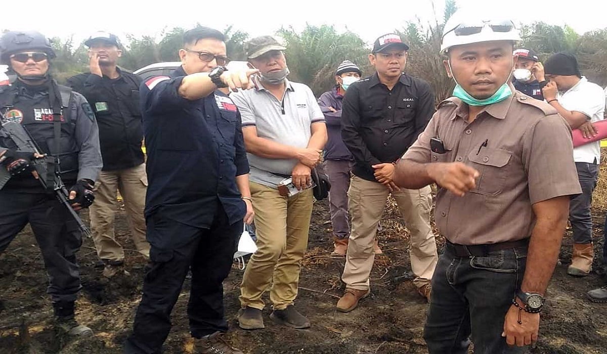 Tim Gakkum KLHK saat meninjau lahan PT RKK