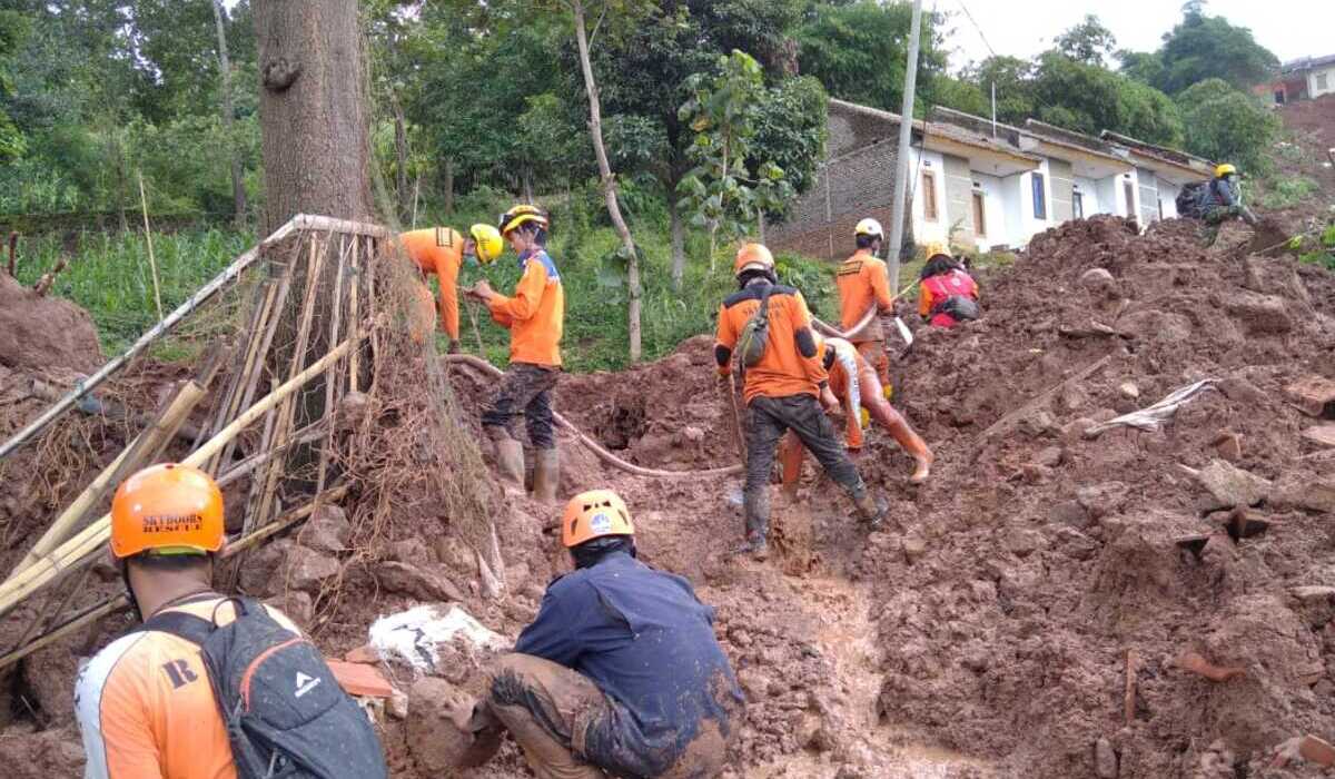 Ilustrasi longsor di Sumedang, Jawa Barat.