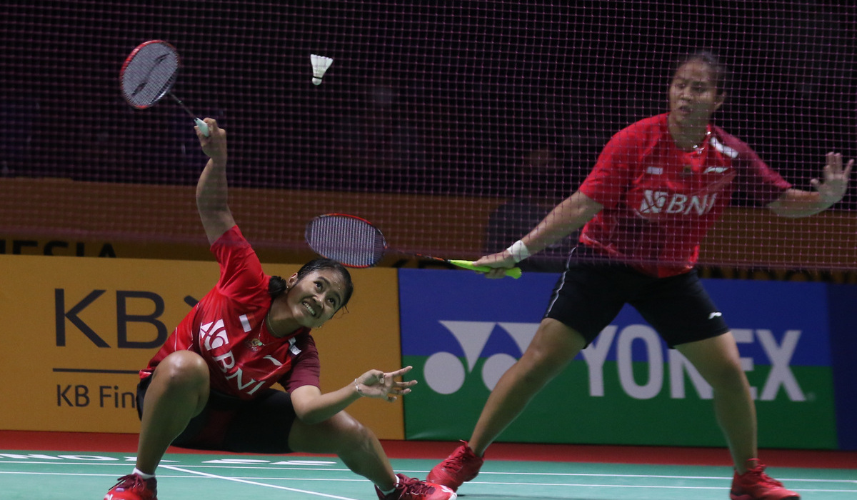 Pebulu tangkis ganda putri Indonesia Jesita Putri Mantoro (kiri) dan Febi Setianingrum (kanan).