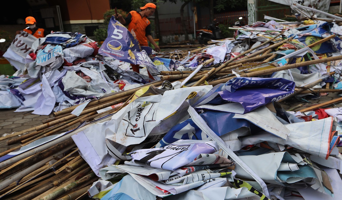 NasDem Dorong Sampah APK Didaur Ulang