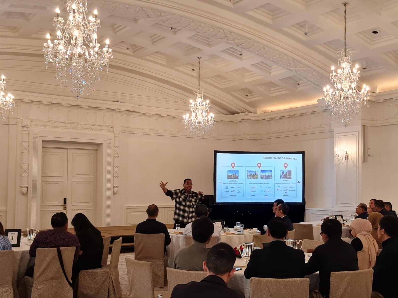 Sharing Session Transformasi 4 Tahun BUMN, dengan tema “BUMN Future Shapers