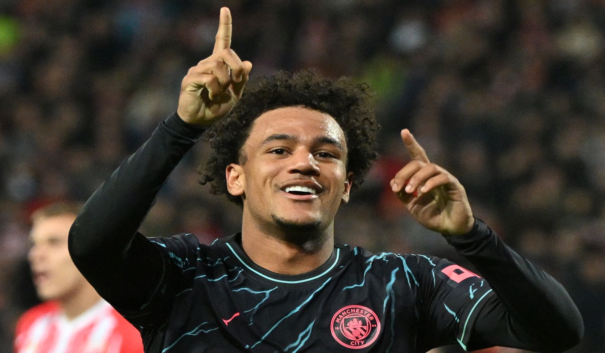 Gelandang Manchester City Oscar Bobb