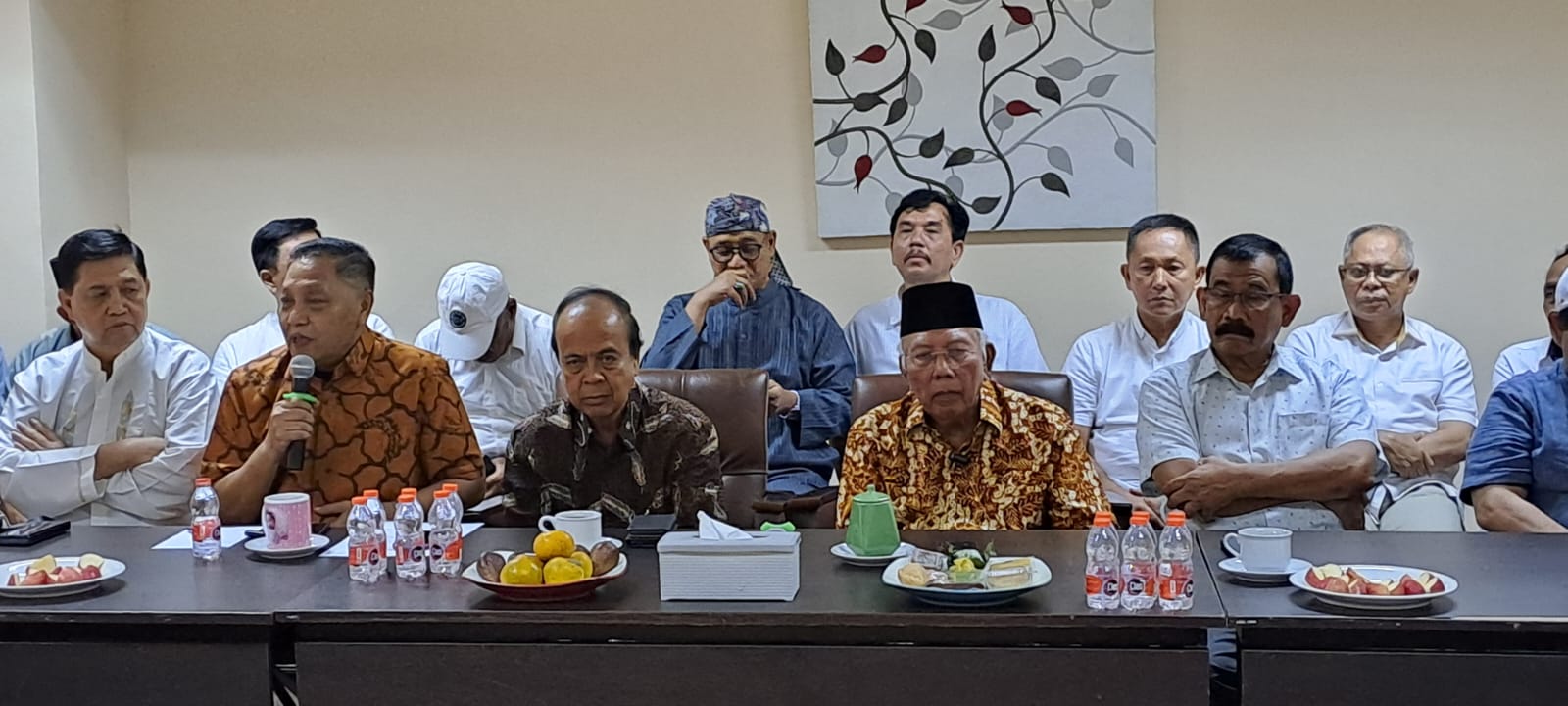 Gerakan Penyelamat Demokrasi dan Kedaulatan Rakyat menyampaikan peringatan dan pernyataan di Jakarta, Jumat (9/2/2024).