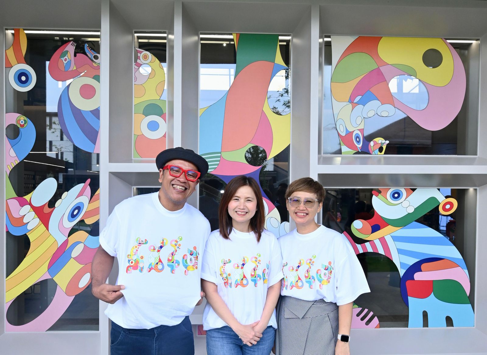 Dari kri: Dyatmiko Bawono, Anastasia Tirtabudi, dan Santi Ariestyowanti.