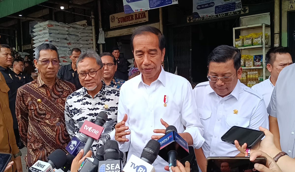 Presiden Joko Widodo tegaskan belum bicarakan revisi HET beras