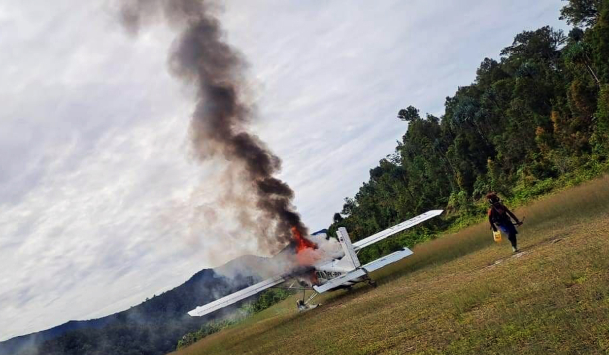 Ilustrasi, anggota KKB Papua saat membajak pesawat Susi Air, tahun 2023.