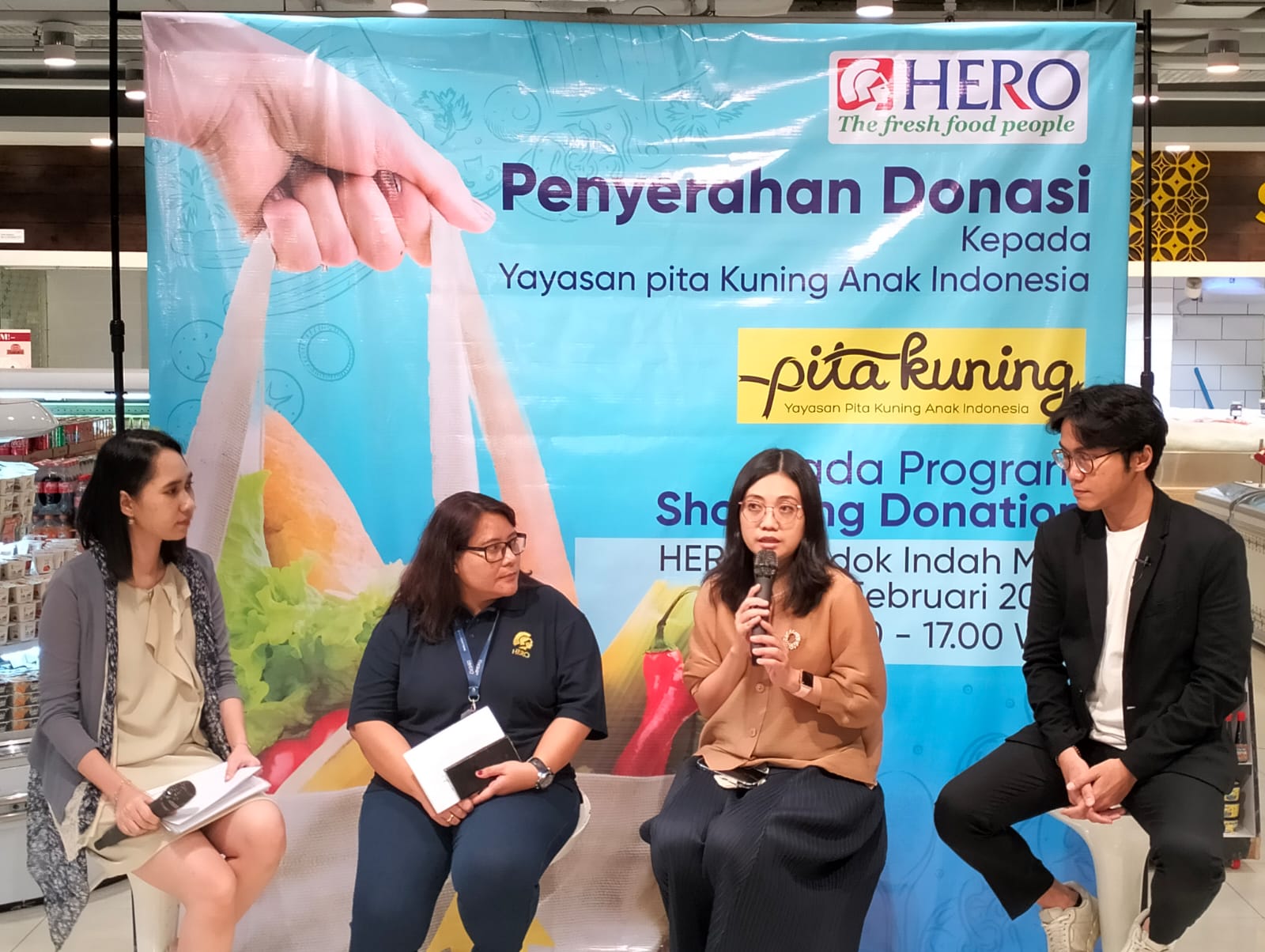 Acara penyerahan donasi dari Hero Supermarket kepada Yayasan Pita Kuning Anak Indonesia (Pita Kuning) di Jakarta.
