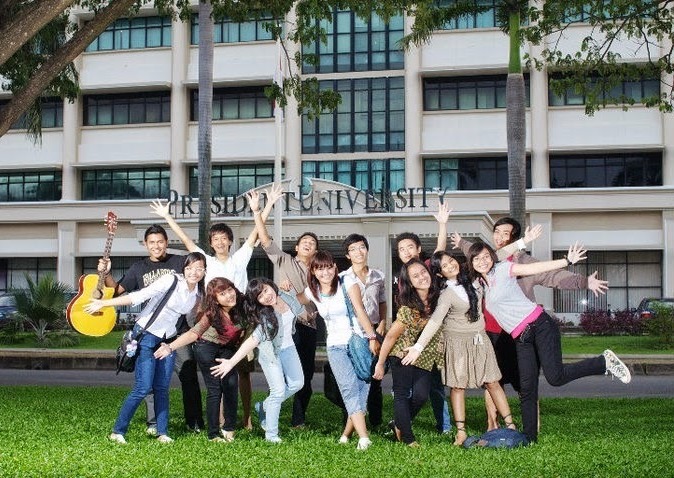 Sedikitnya 1.000 mahasiswa asing dari berbagai negara menuntut ilmu di President University, Cikarang, Bekasi, Jawa Barat.