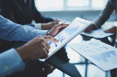 Layanan Cash Management ini bisa diakses dengan mudah pada platform bisnis terintegrasi QLola by BRI.