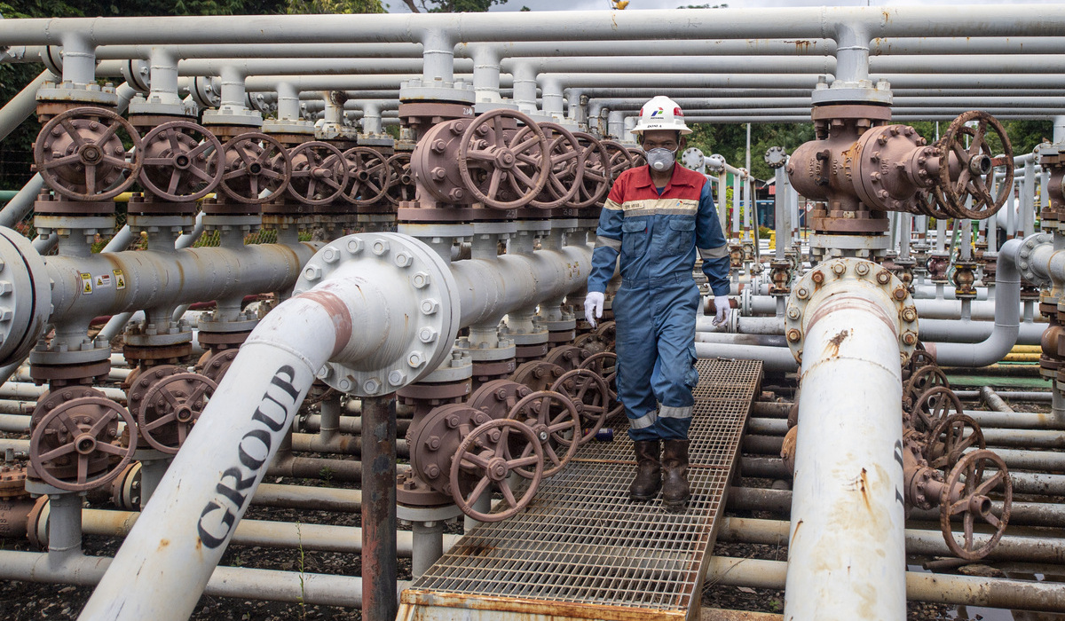 Ilustrasi. Pekerja bidang migas di Prabumuih Barat, Prabumulih, Sumatera Selatan.