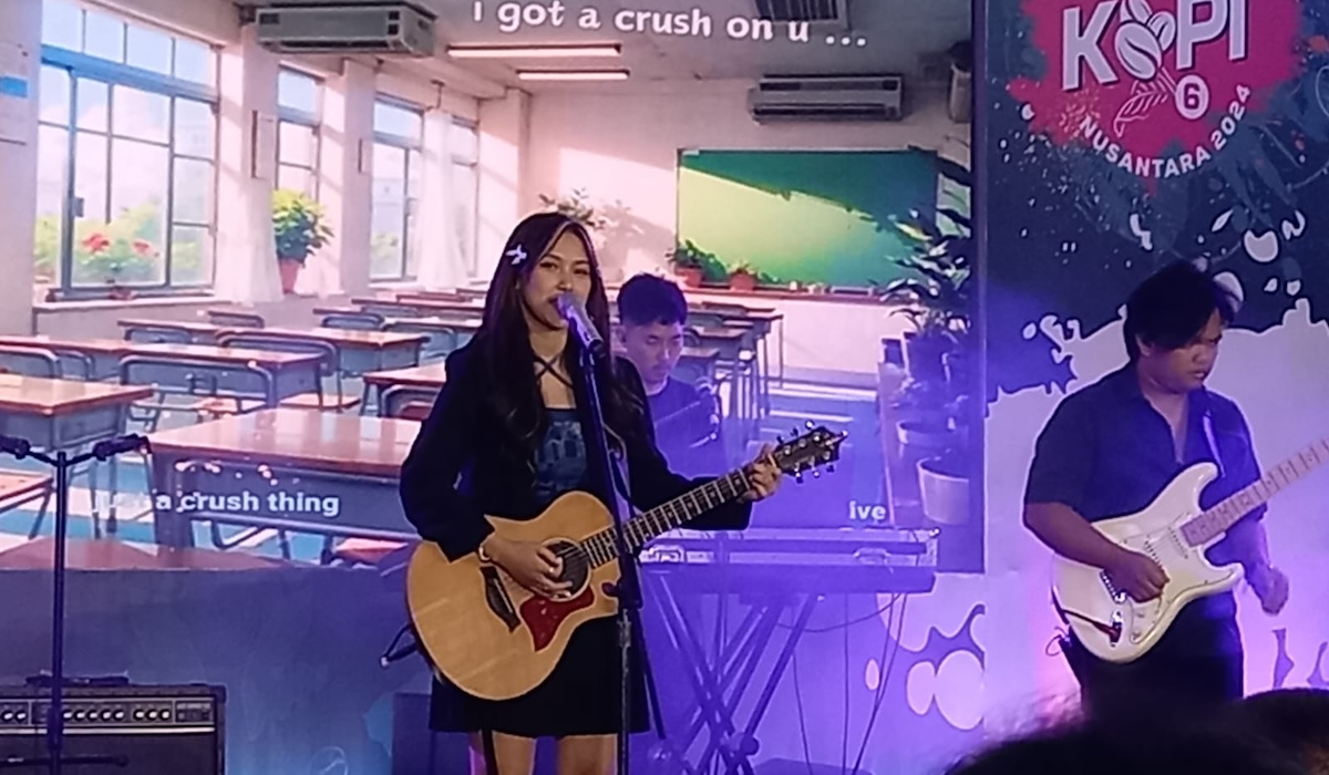 Menilik Perjalanan Hidup Musisi Shakira Jasmime