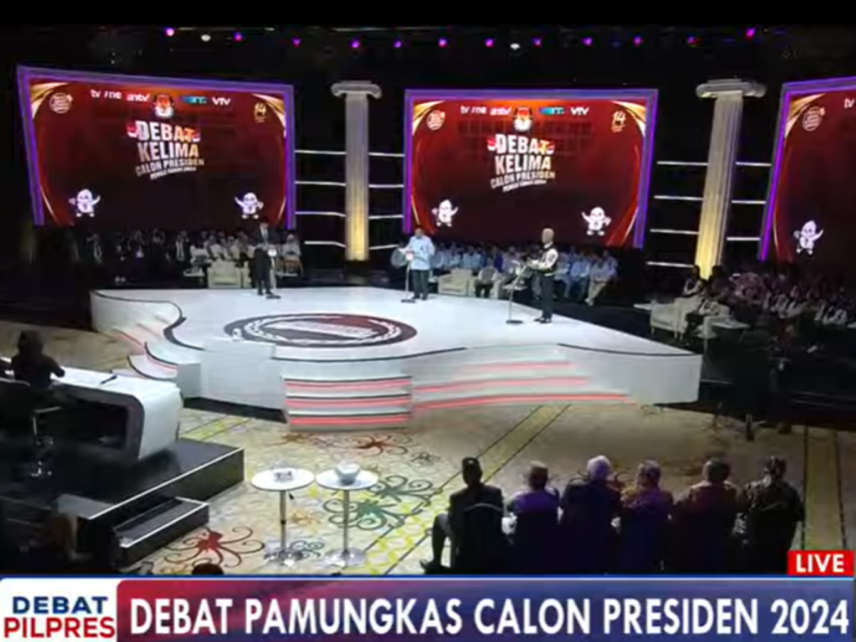 Debat pamungkas tiga capres.
