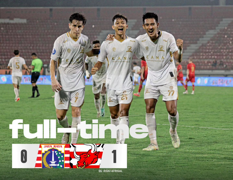 Madura United yang tampil dengan lini pertahanan yang solid pun mampu keluar dari tekanan dan membangun serangan untuk menciptakan gol.