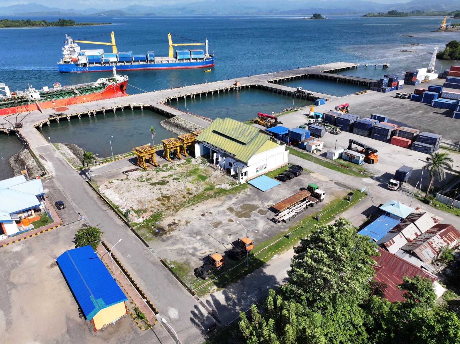 Pelabuhan Anggrek yang berada di wilayah Gorontalo Utara.