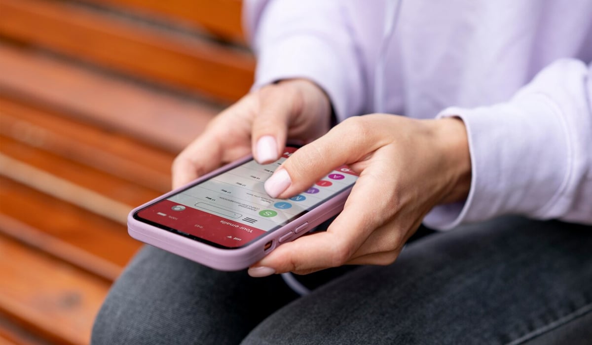 Ilustrasi cek IMEI iPhone