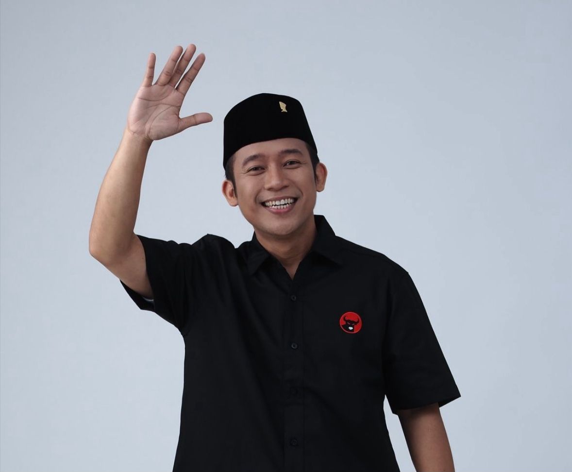 Caleg dari PDI Perjuangan Denny Cagur